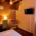 Bed and Breakfast La Maison 3*
