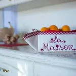 La Maison Bed and Breakfast