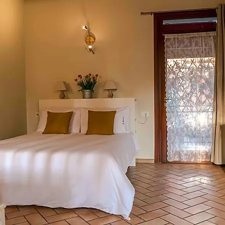 La Maison Bed and Breakfast 3*